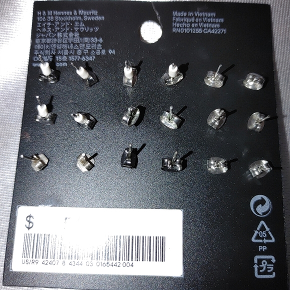 🆓 free with purchase 8 pair of earrings pierced - Picture 2 of 2